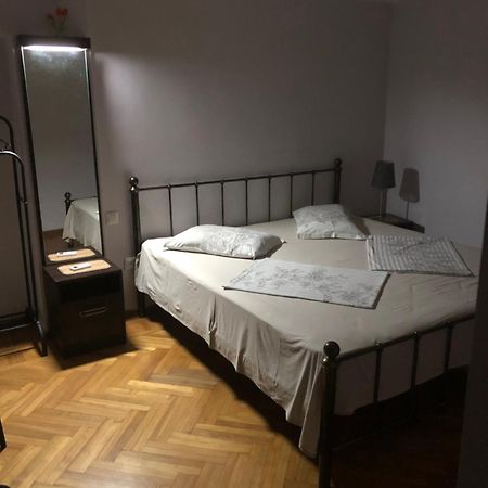 Cozy Guest House In Old Batumi Esterno foto
