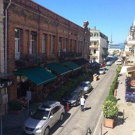 Cozy Guest House In Old Batumi Esterno foto