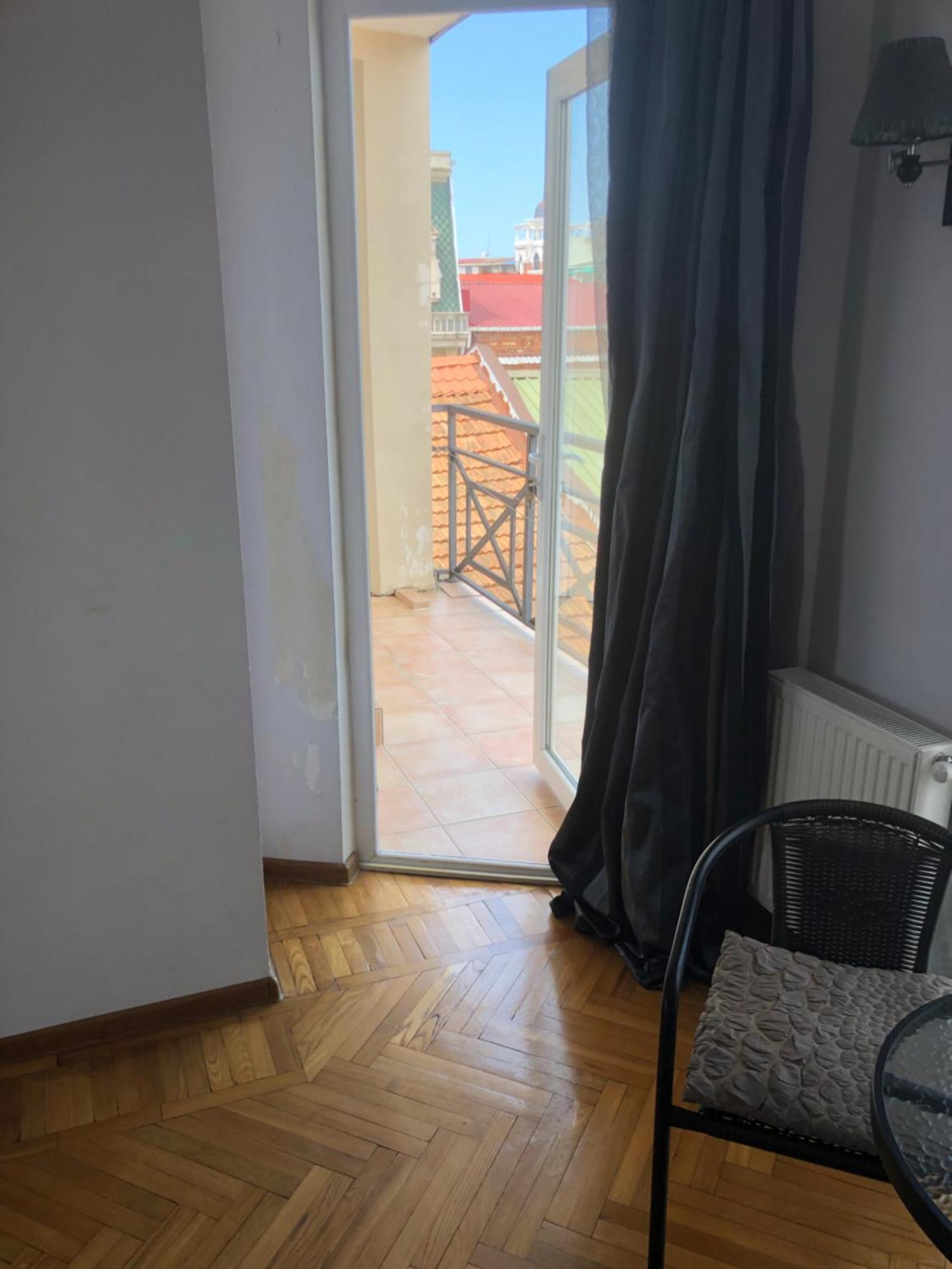 Cozy Guest House In Old Batumi Esterno foto