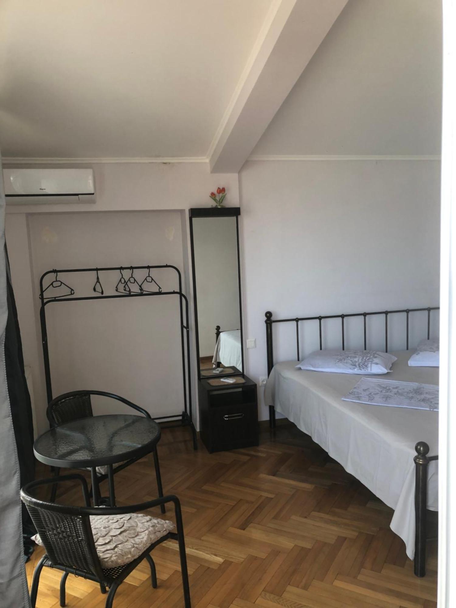 Cozy Guest House In Old Batumi Esterno foto