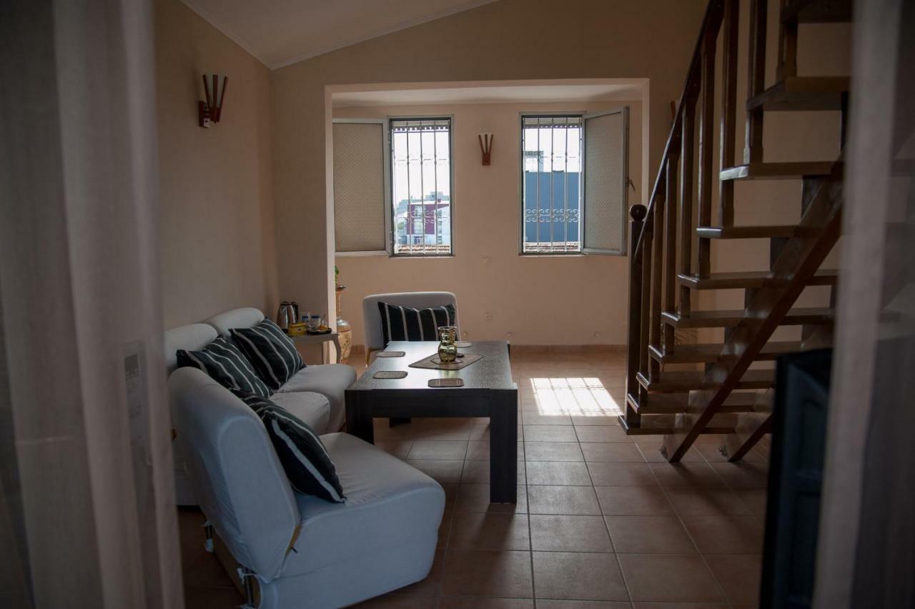 Cozy Guest House In Old Batumi Esterno foto