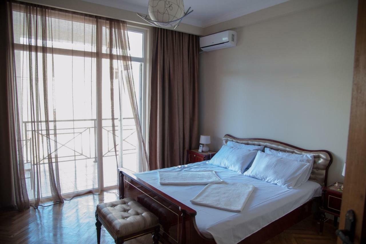 Cozy Guest House In Old Batumi Esterno foto
