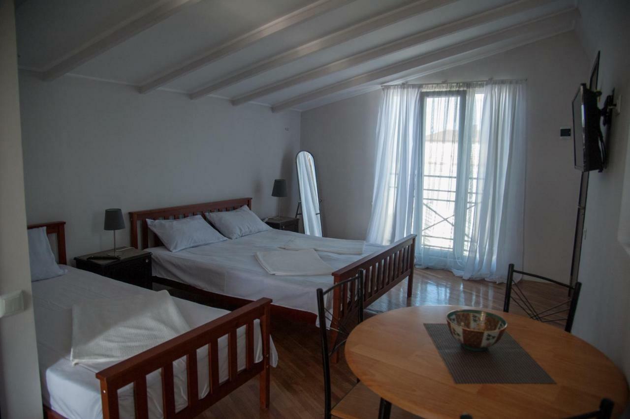 Cozy Guest House In Old Batumi Esterno foto