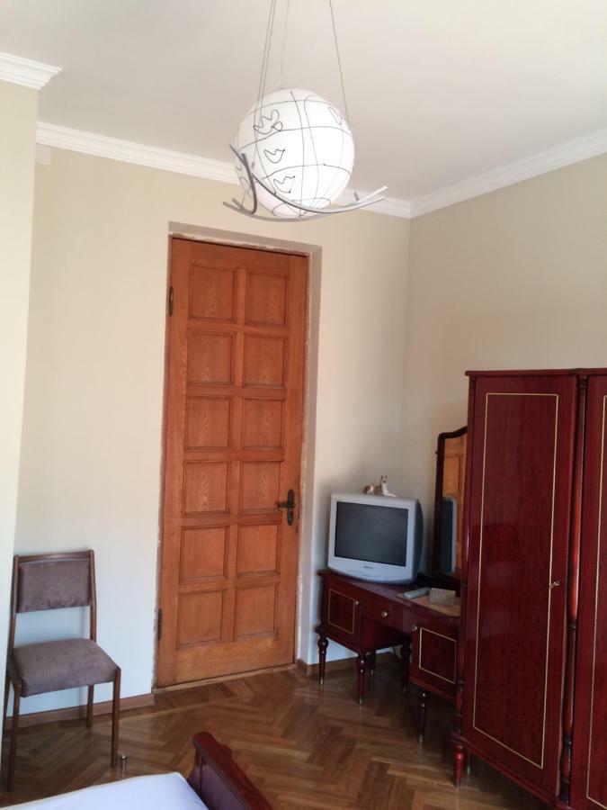 Cozy Guest House In Old Batumi Esterno foto