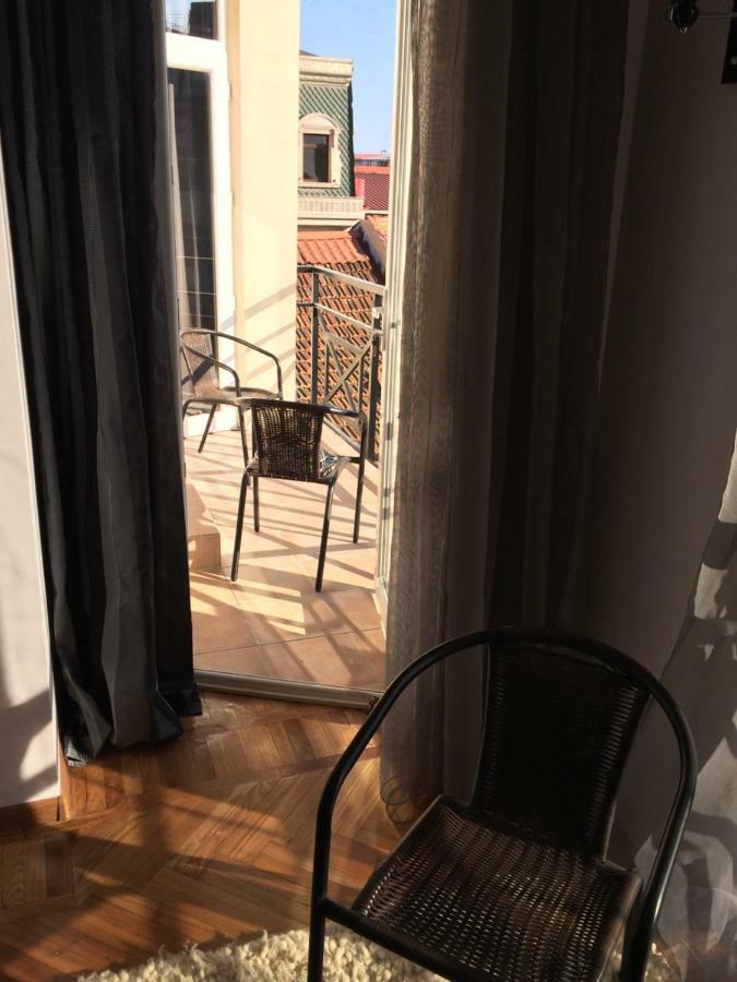 Cozy Guest House In Old Batumi Esterno foto