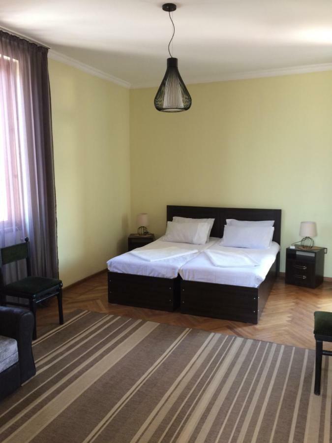 Cozy Guest House In Old Batumi Esterno foto