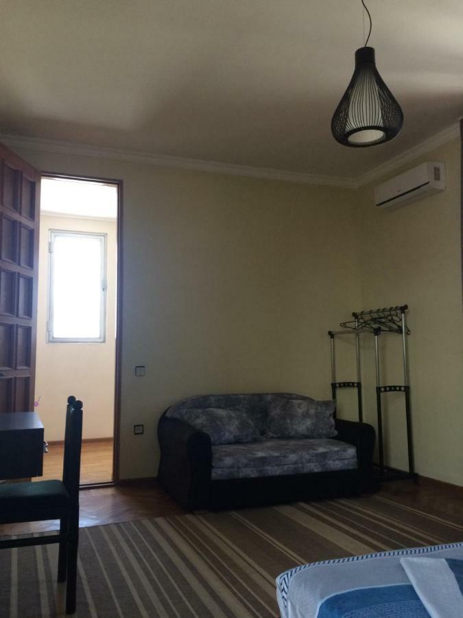 Cozy Guest House In Old Batumi Esterno foto